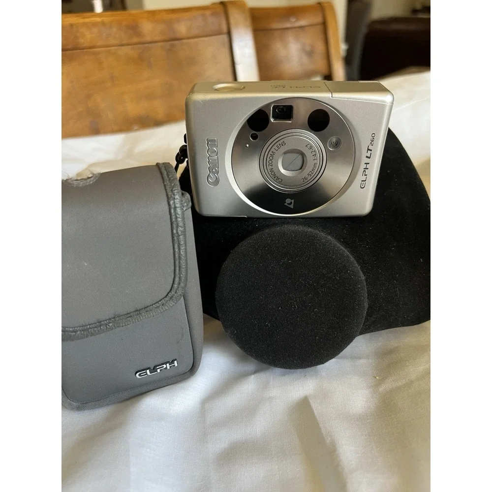 Canon ELPH LT260 Camera With Case 35mm